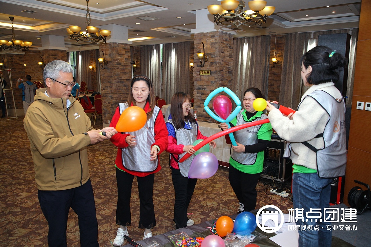 期点团建|共创类企业文化落地项目:超级过山车机关制作