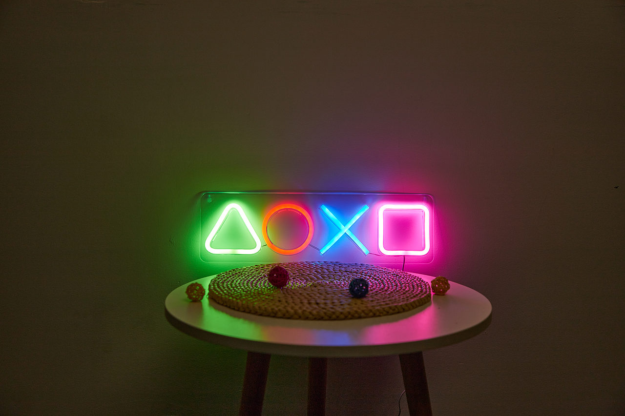 外星人亚克力灯板产品拍摄