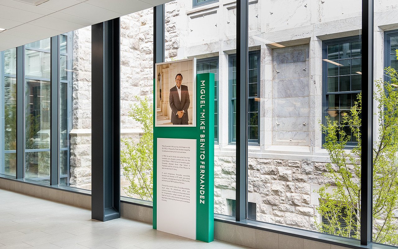 费尔南德斯创新与协作学习中心-标识设计