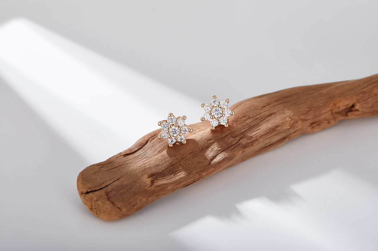 珠宝首饰拍摄 静物产品光影耳钉场景图（图ZMzIzNjI3NTk2） - 产品摄影 - 站酷设计师云一摄影原创素材 - 站酷ZCOOL