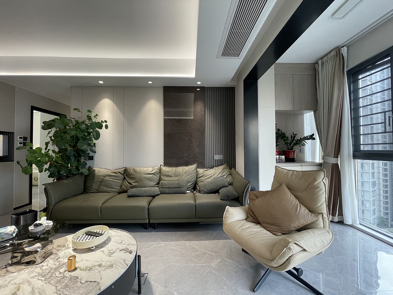 十月新作 | 120m² 暖色调现代意式简约空间