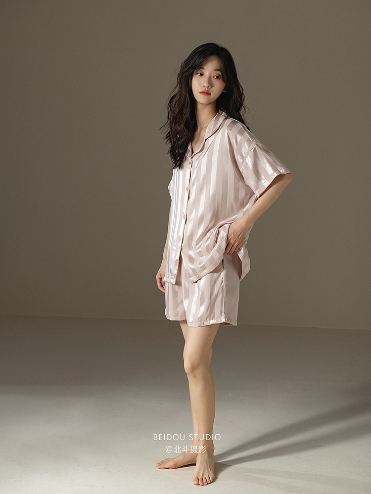 模特小咪拍摄 睡衣拍照 居家服拍摄