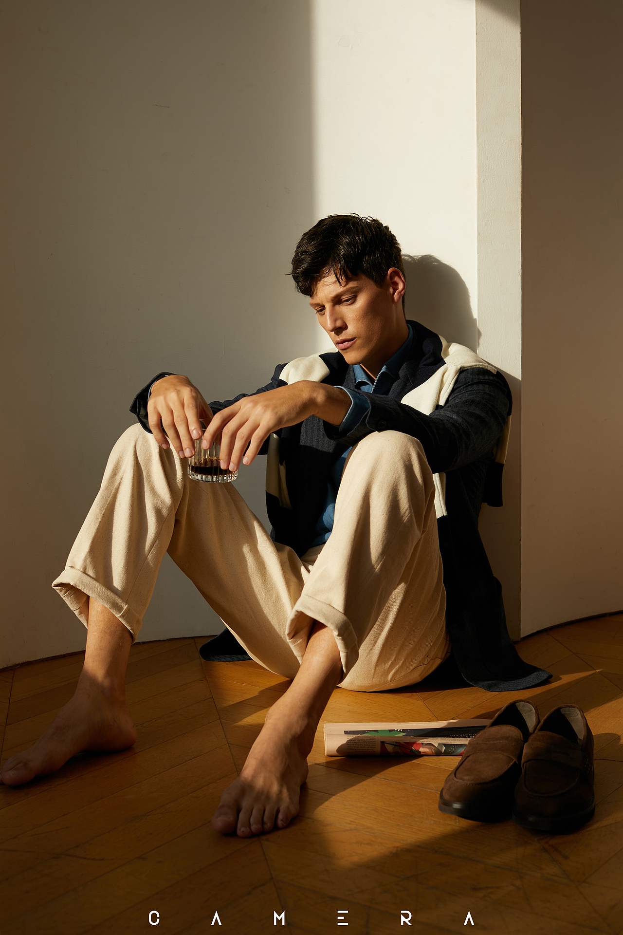 男装棉服职业装西装广告大片（图ZMzIyNzI1MTQw） - 人像摄影 - 站酷设计师咔萌摄影原创素材 - 站酷ZCOOL