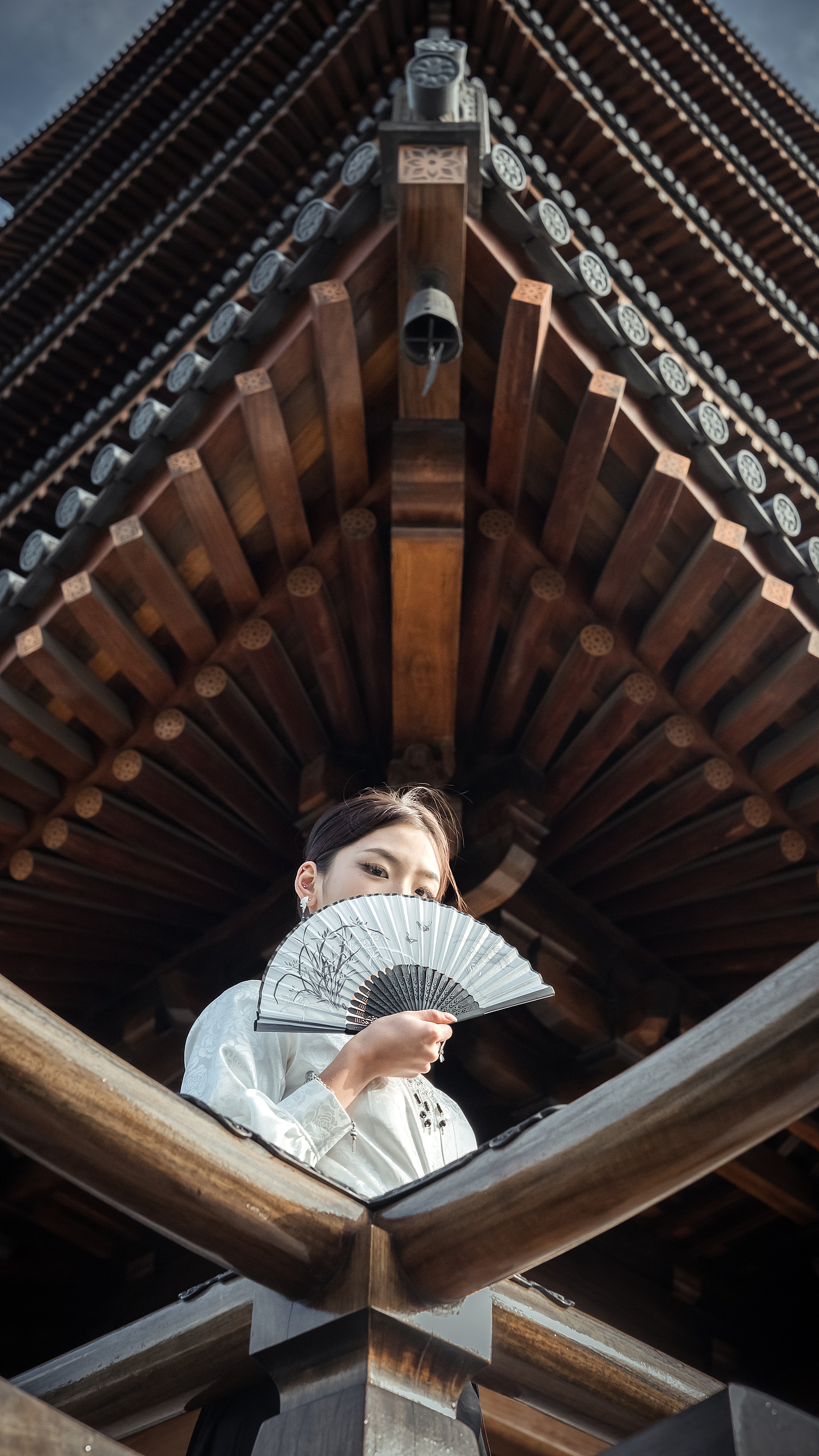 宝山寺X马面裙｜富士xh2（图ZMzU2NTAxMTA4） - 人像摄影 - 站酷设计师岛的失眠所原创素材 - 站酷ZCOOL