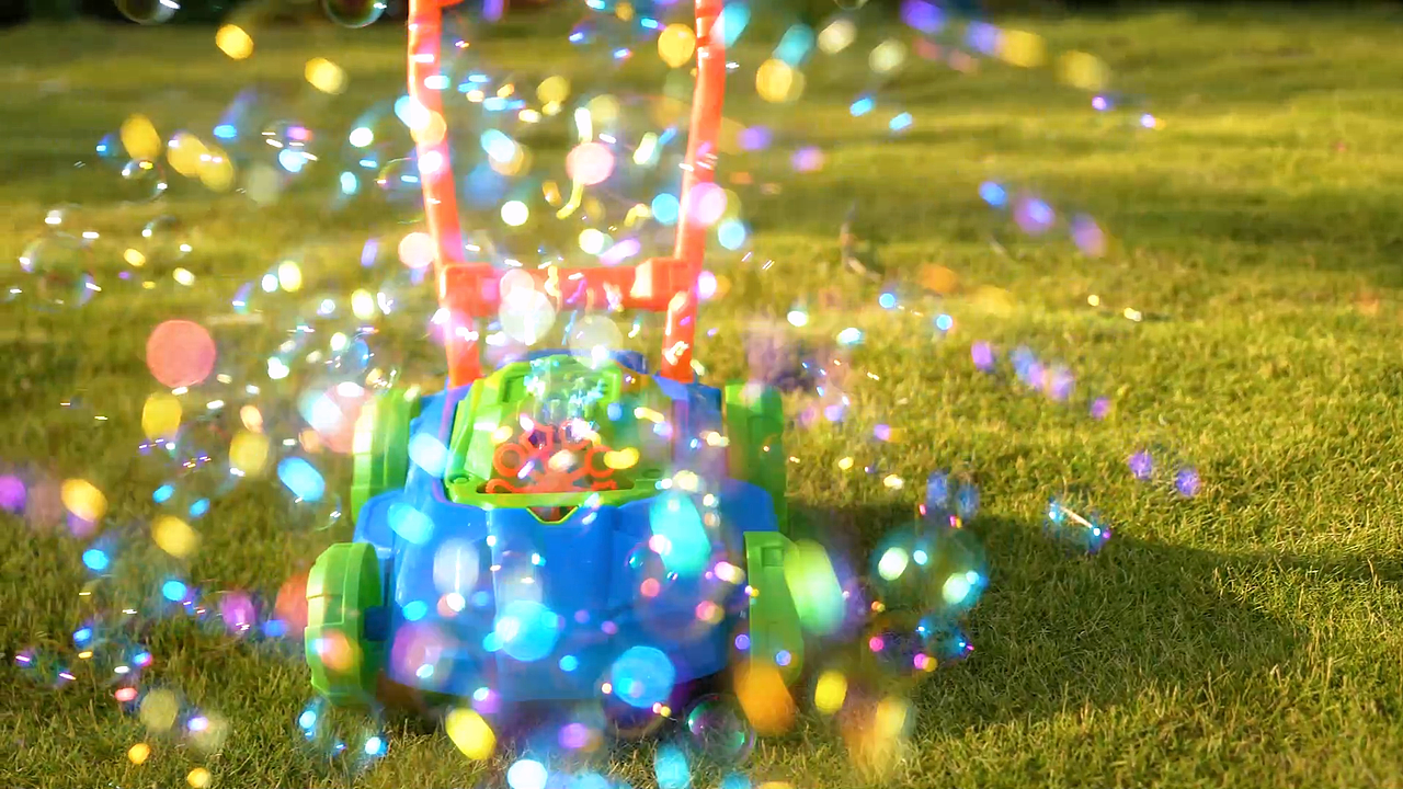 割草泡泡机玩具视频（图ZMzI1MjQxNjA0） - 玩具 - 站酷设计师阿弟哥adi原创素材 - 站酷ZCOOL