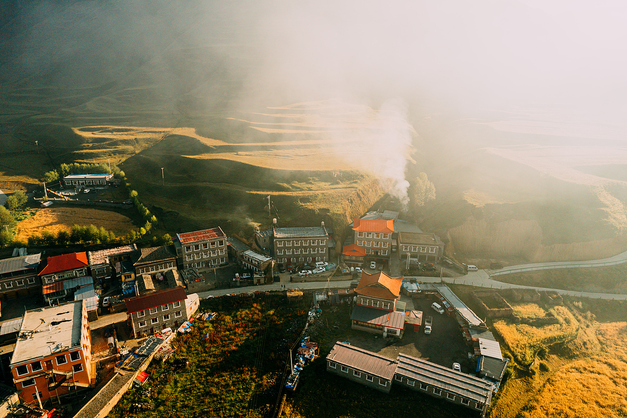 川西理塘天空之城