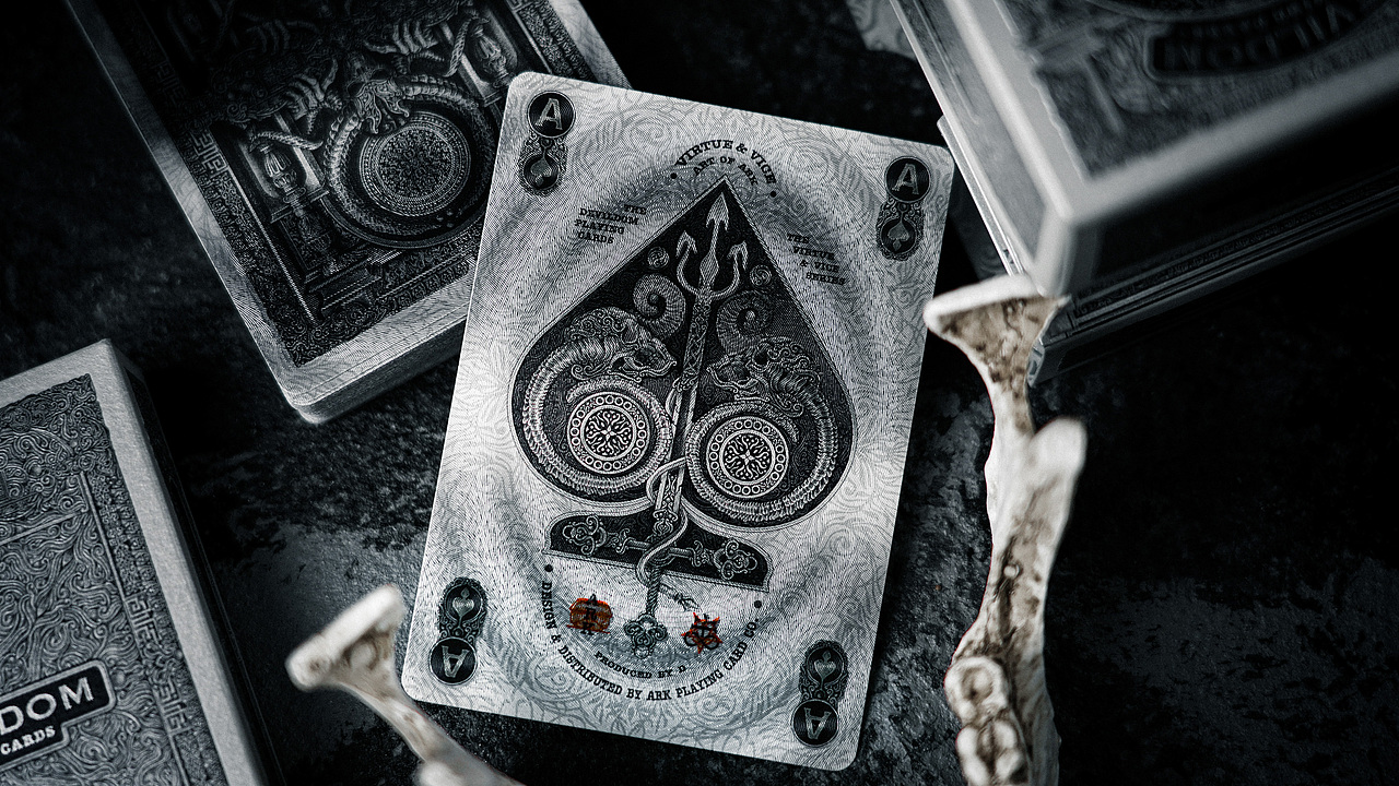 Devildom 收藏纸牌扑克礼盒套装设计-典藏礼盒（图ZMzQyNzExMDg0） - 包装 - 站酷设计师ARK方舟扑克原创素材 - 站酷ZCOOL