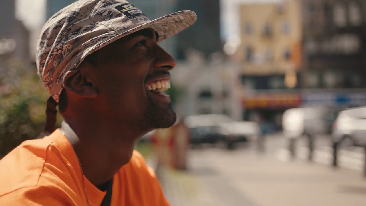 3c数码运动蓝牙耳机户外运动海外广告