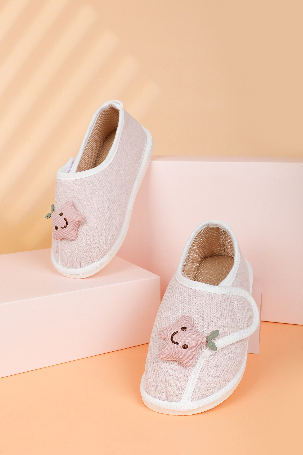 家居日用品拍摄 —(溢乳垫模特)&版权归客户所有