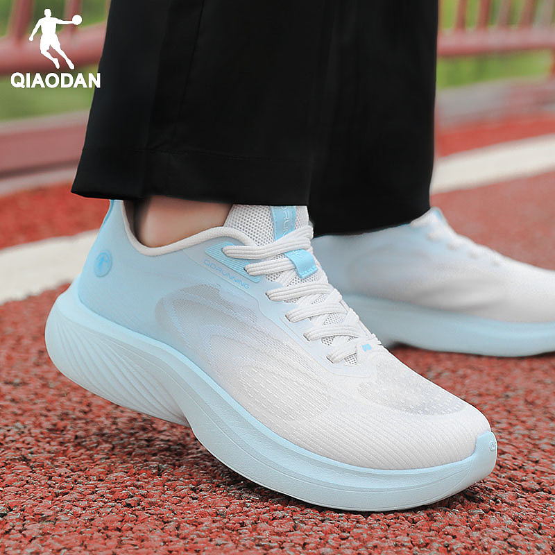 【修图】阴沉天气下跑鞋外景修复