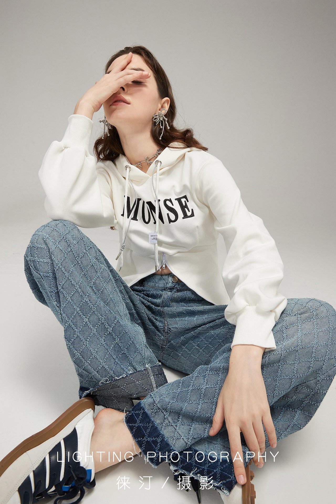 设计师服装拍摄，女装摄影，个性女装，女外模（图ZMzE4MDIzNTA0） - 人像摄影 - 站酷设计师徕汀服装摄影原创素材 - 站酷ZCOOL