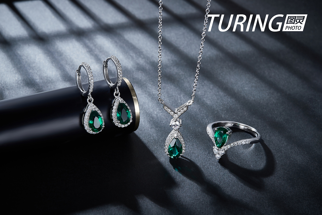 黑底窗户光效高档场景