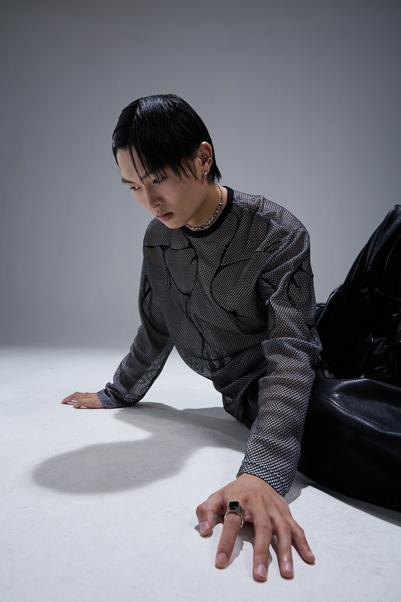 高级感潮牌男装棚拍 作品分享（图ZMzE1NjYxMzQ0） - 时尚/艺术摄影 - 站酷设计师摄影师_你的熊_原创素材 - 站酷ZCOOL