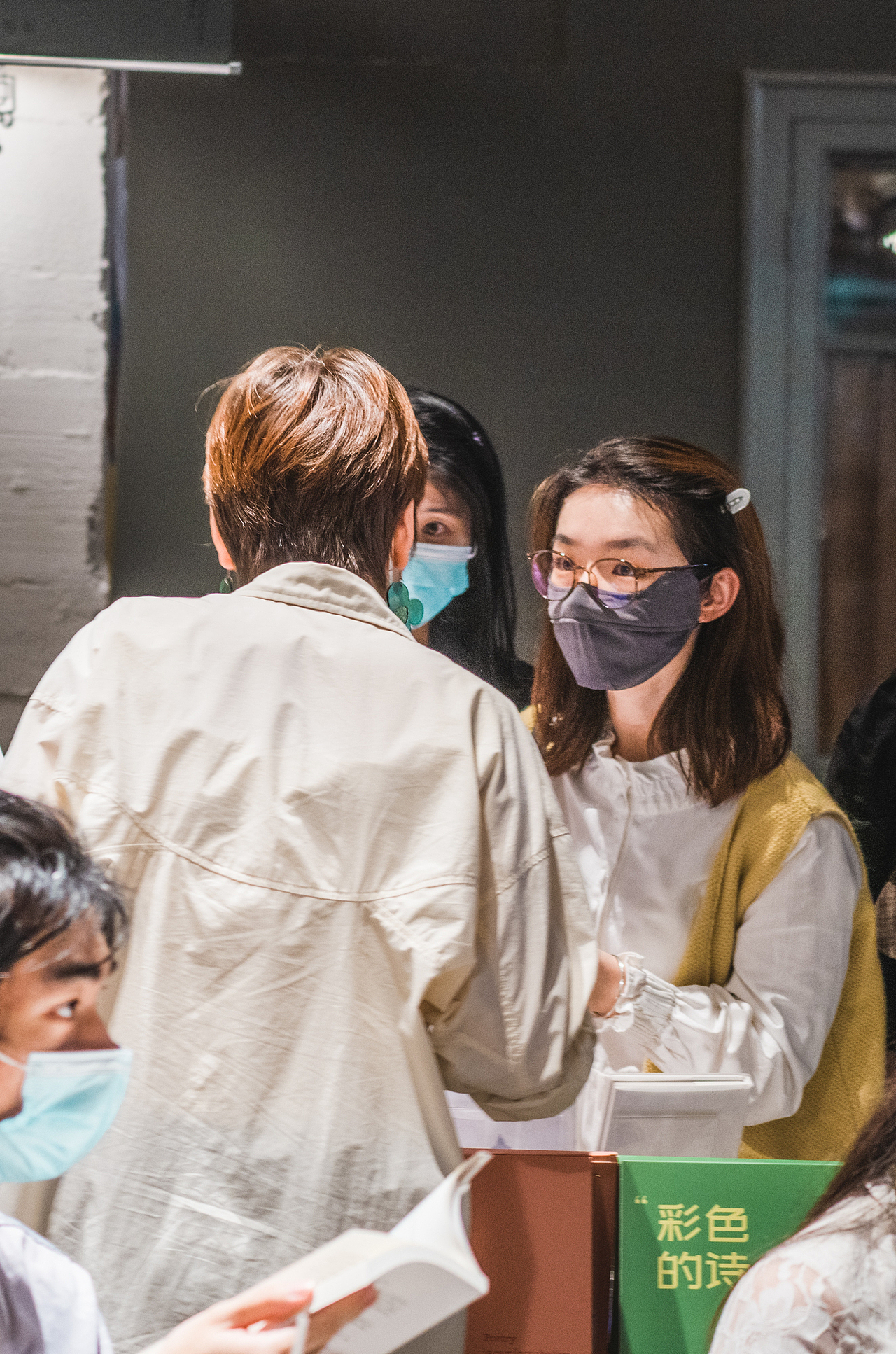 南昌書展（圖ZMzIzNzU1MDA4） - 人文/紀(jì)實(shí)攝影 - 站酷設(shè)計(jì)師濃眉曉蔥原創(chuàng)素材 - 站酷ZCOOL