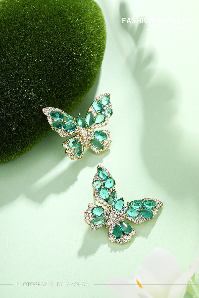 电商首饰拍摄 首饰场景实拍 耳钉 胸针 绿色底 蝴蝶