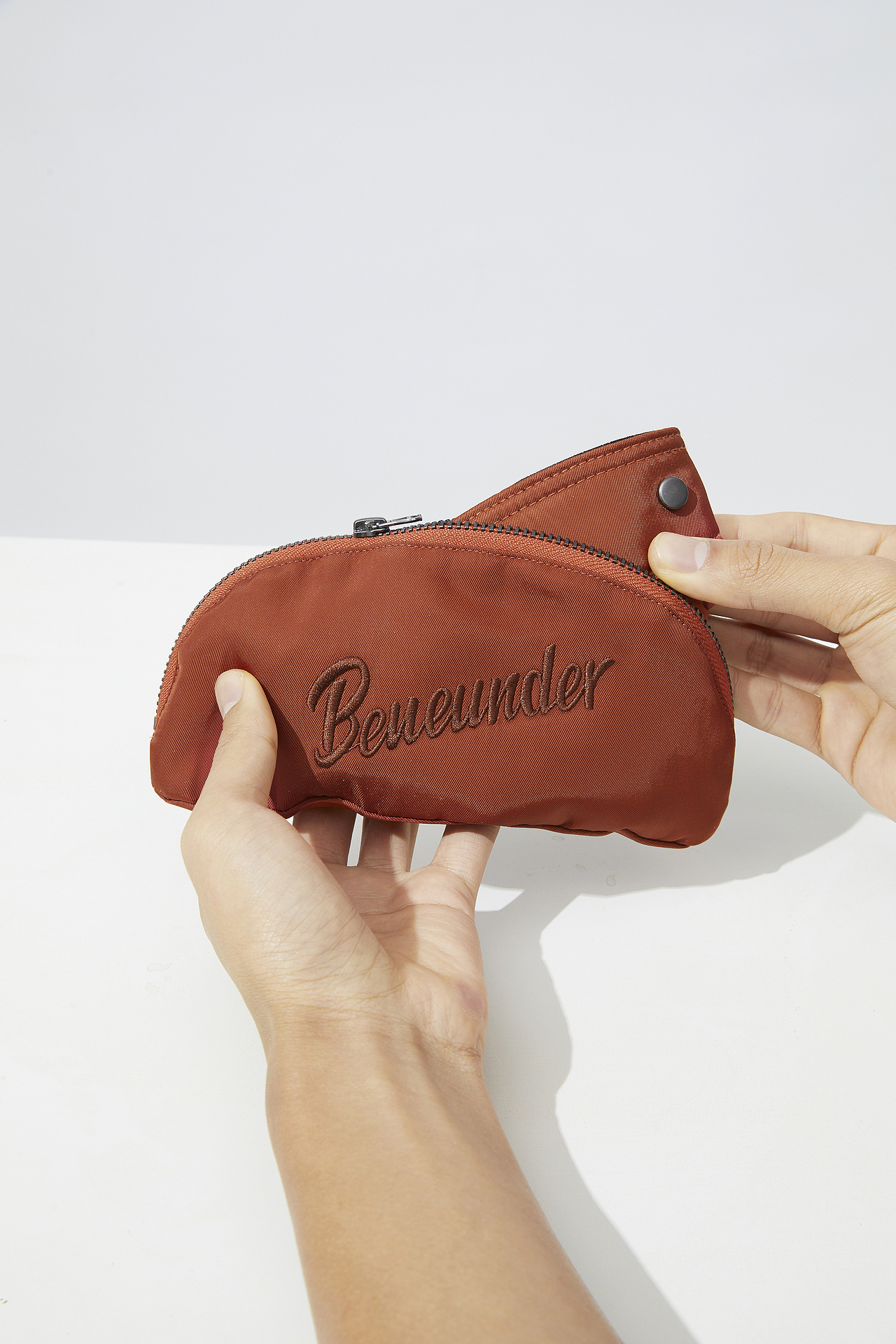 蕉下防晒帽静物卖点细节图拍摄 | 电商摄影（图ZMzExMDA3MDI4） - 产品摄影 - 站酷设计师制片露娜Luna原创素材 - 站酷ZCOOL