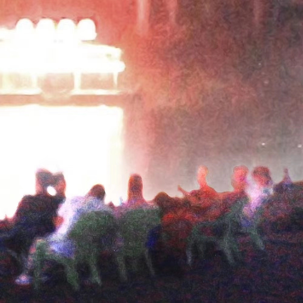 那人却在灯火阑珊处（图ZMzA3NjA0NDM2） - 其他摄影 - 站酷设计师Saoger原创素材 - 站酷ZCOOL