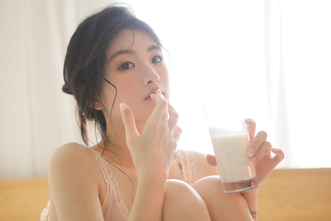 奶油肌水蜜桃（图ZMzIzNDg4NzYw） - 人像摄影 - 站酷设计师唐小苔原创素材 - 站酷ZCOOL