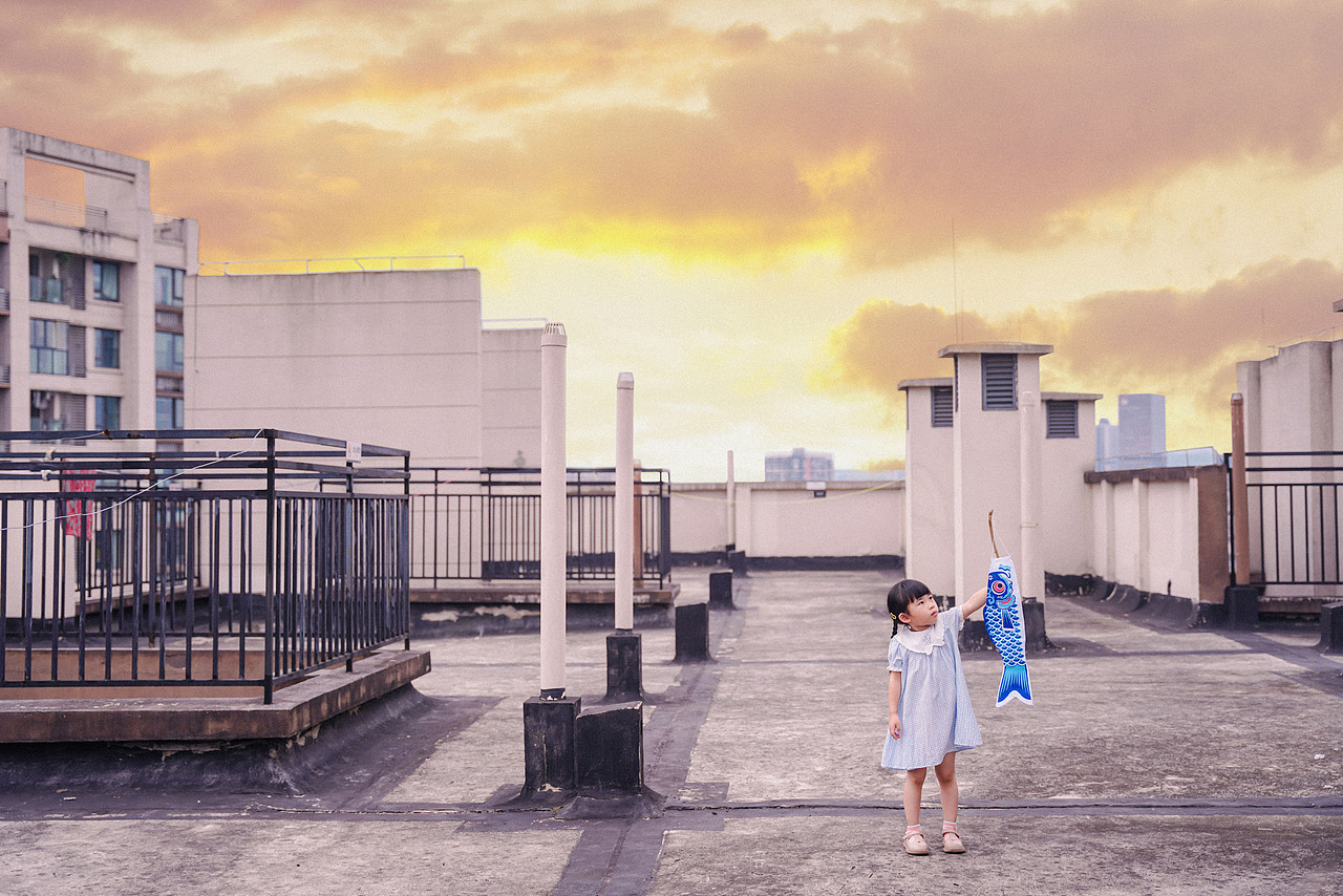 天台的晚风（图ZMzQ3NDI5NTA0） - 人像摄影 - 站酷设计师有田人家原创素材 - 站酷ZCOOL