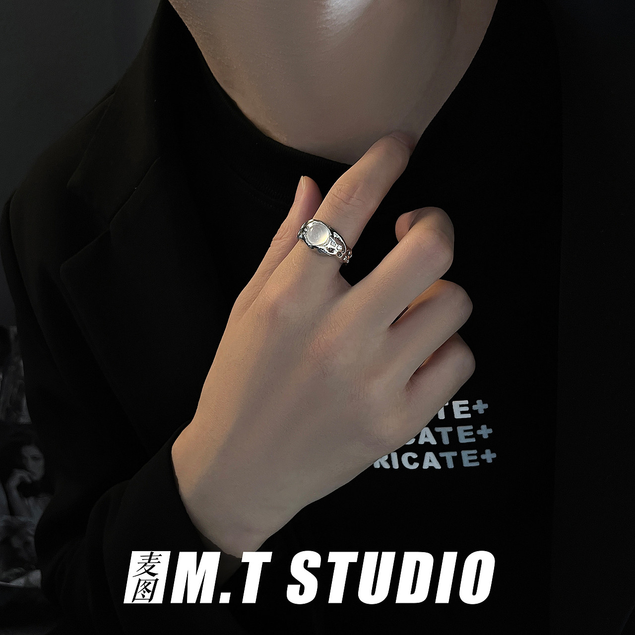 产品摄影 男士饰品拍摄 男士戒指模特拍照饰品静物拍摄