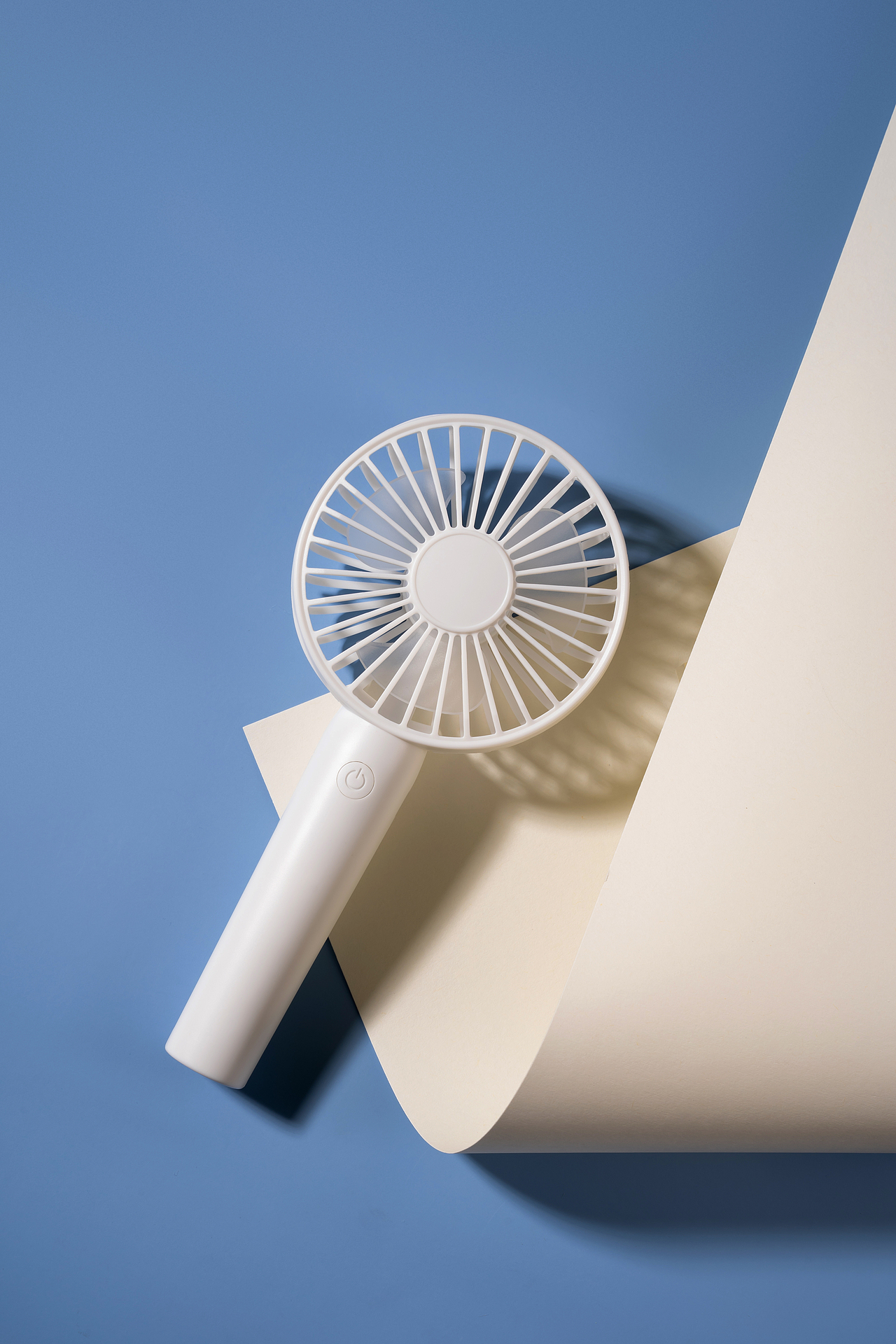 小风扇摄影 挂脖式风扇摄影（图ZMzI5ODUyNDY4） - 产品摄影 - 站酷设计师摄影师修哥原创素材 - 站酷ZCOOL