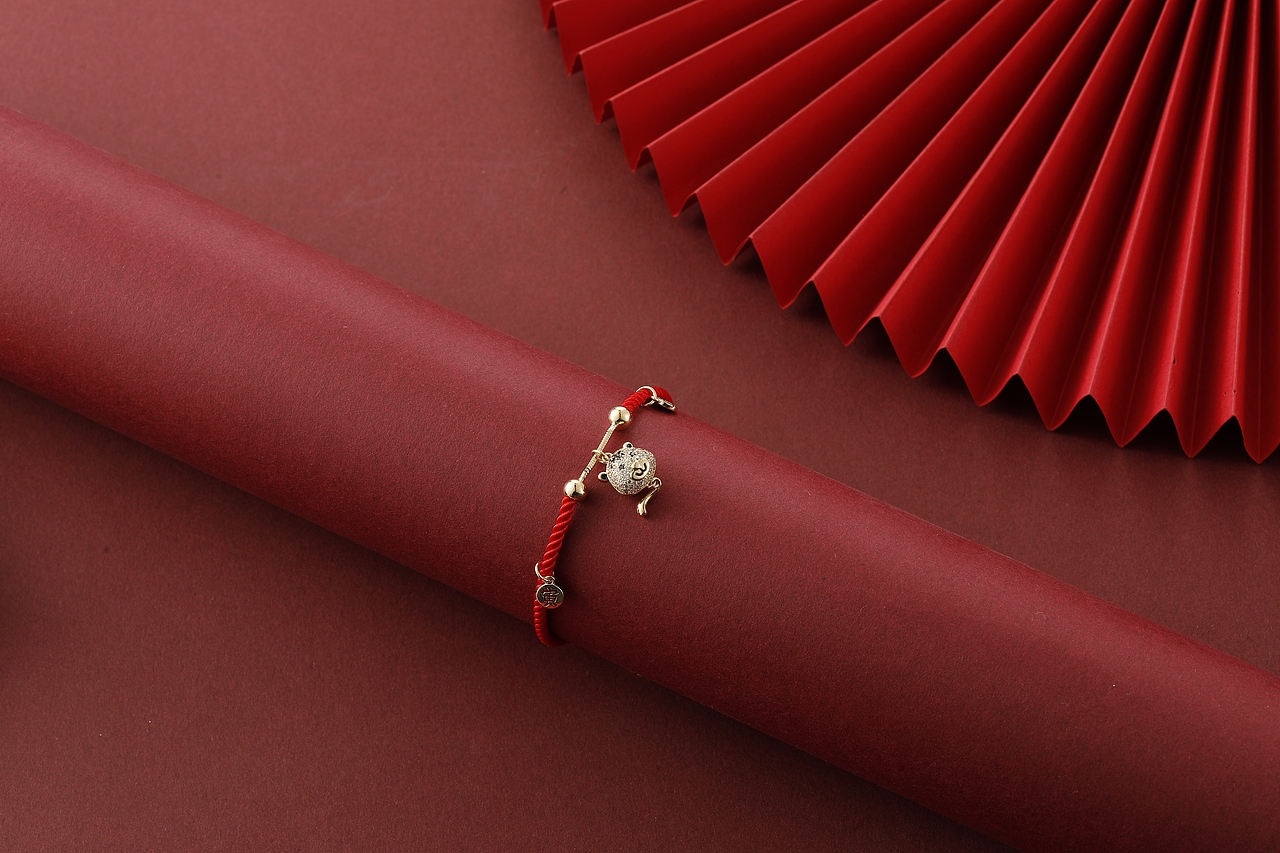 虎年饰品静物图（图ZMzE2OTU0MTQw） - 产品摄影 - 站酷设计师徐少年原创素材 - 站酷ZCOOL