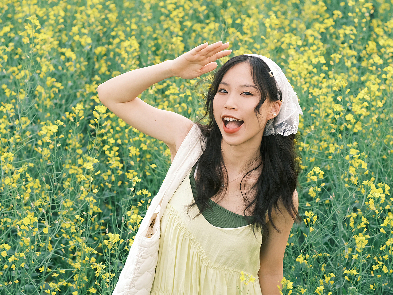 油菜花拍照居然这么好看！#油菜花田#日系小清新（图ZMzY1NTUzNzc2） - 人像摄影 - 站酷设计师一枚渲染怪原创素材 - 站酷ZCOOL