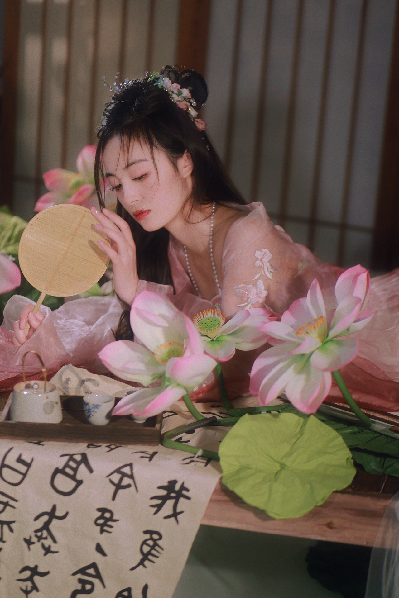 云想衣裳花想容