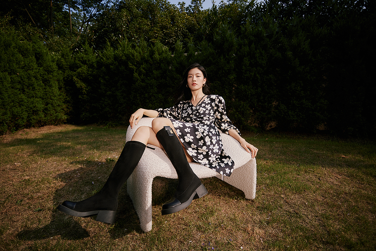 红蜻蜓女鞋春夏线上拍摄
