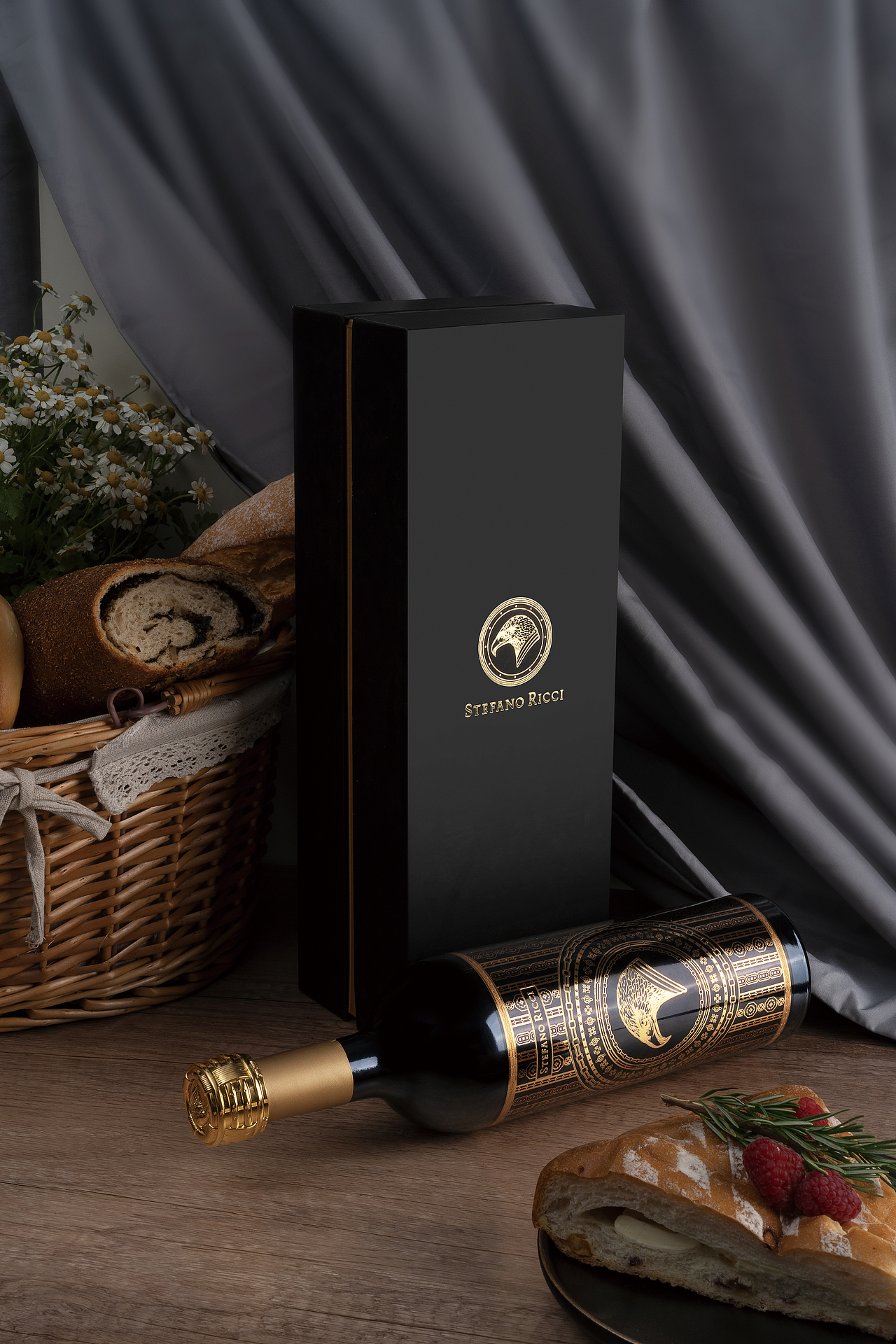 瓶子的多种拍法 - 2021-2022作品集（图ZMzEyNzIyODk2） - 产品摄影 - 站酷设计师韋韋韋維斯原创素材 - 站酷ZCOOL