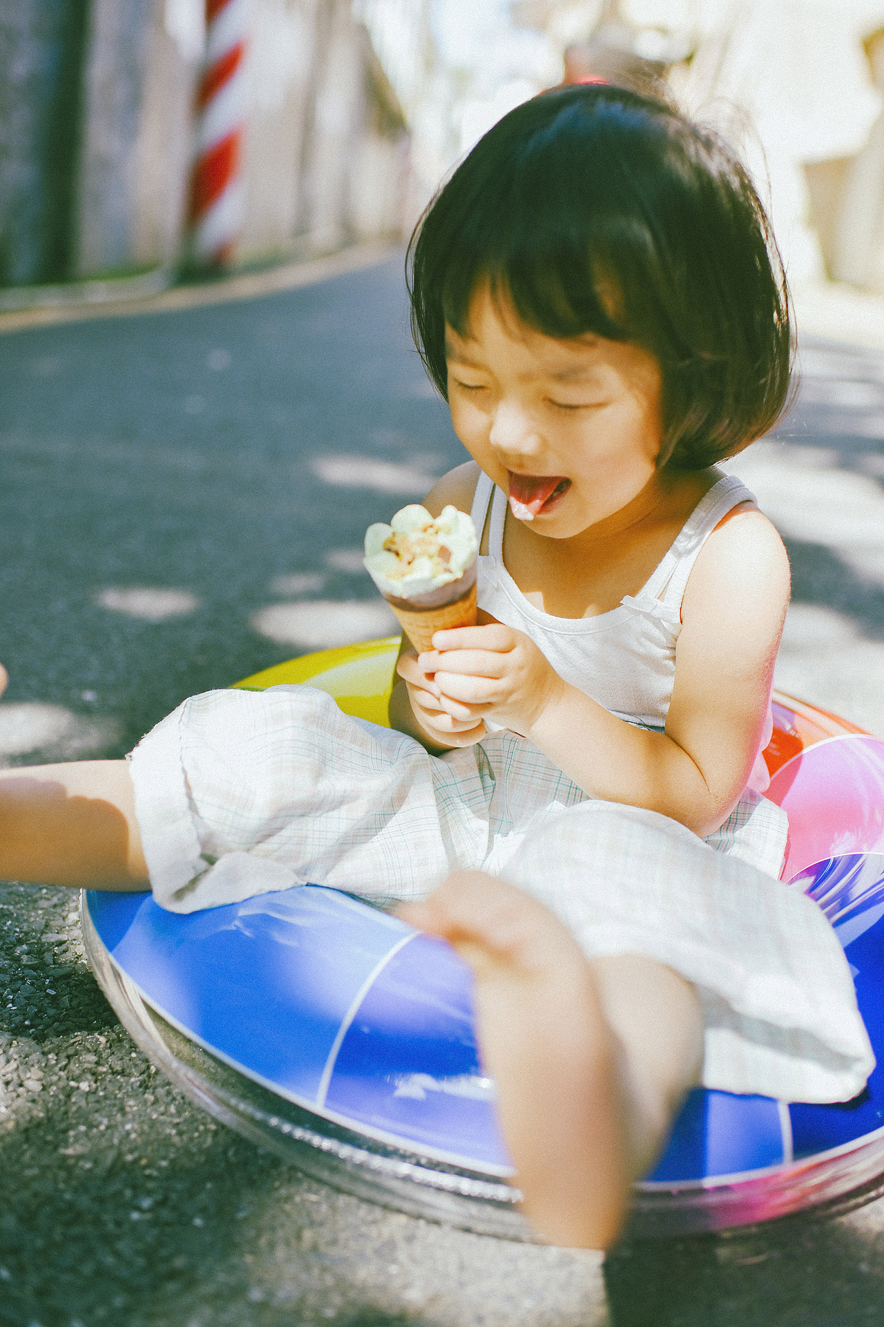 夏天、樹影、蟬鳴、冰糕、音樂、好心情（图ZMzcwNjc0ODcy） - 人像摄影 - 站酷设计师刘豌豆豆豆小姐原创素材 - 站酷ZCOOL