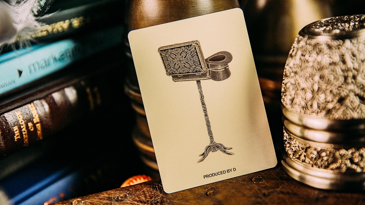 Illusionist 魔术师收藏纸牌扑克套装礼盒设计（图ZMzAxNDA0NjI0） - 包装 - 站酷设计师ARK方舟扑克原创素材 - 站酷ZCOOL