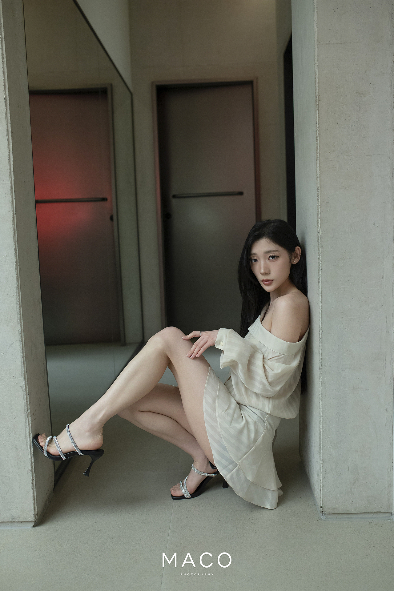 EXIT（图ZMzY2ODM3OTY4） - 人像摄影 - 站酷设计师Markarina原创素材 - 站酷ZCOOL