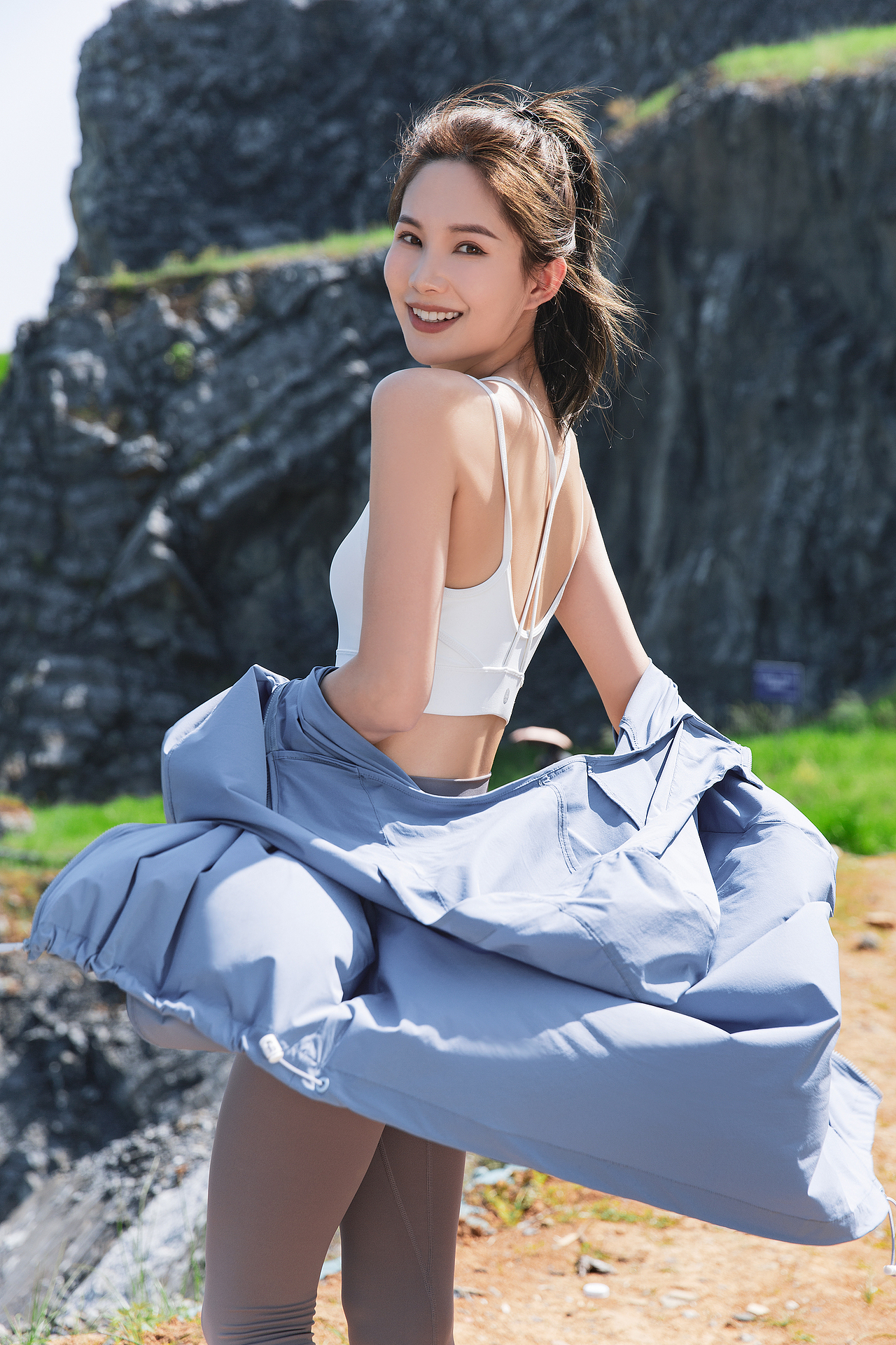 逐日向阳 涉野寻光