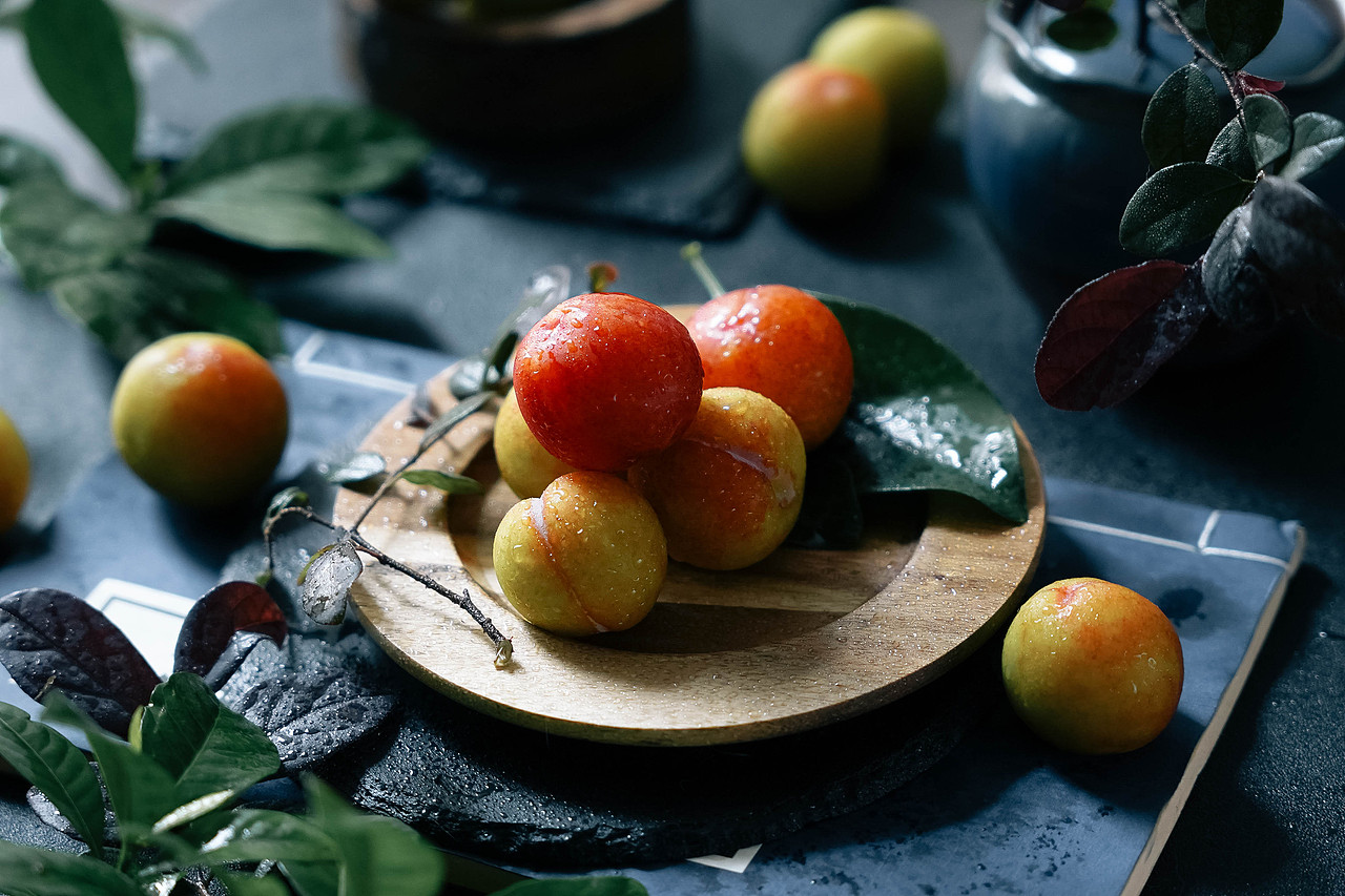 小邀难逾.色润房陵缥