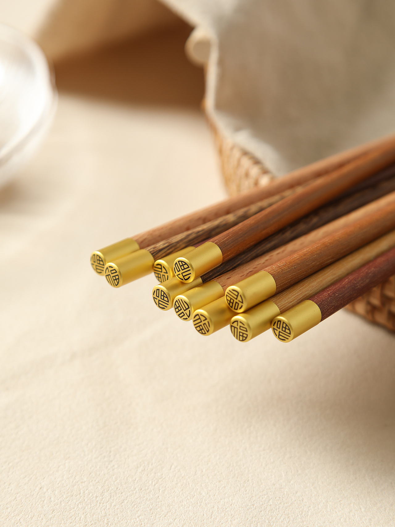 鸡翅木筷子（图ZMzExODMxMTc2） - 产品摄影 - 站酷设计师温德曼原创素材 - 站酷ZCOOL