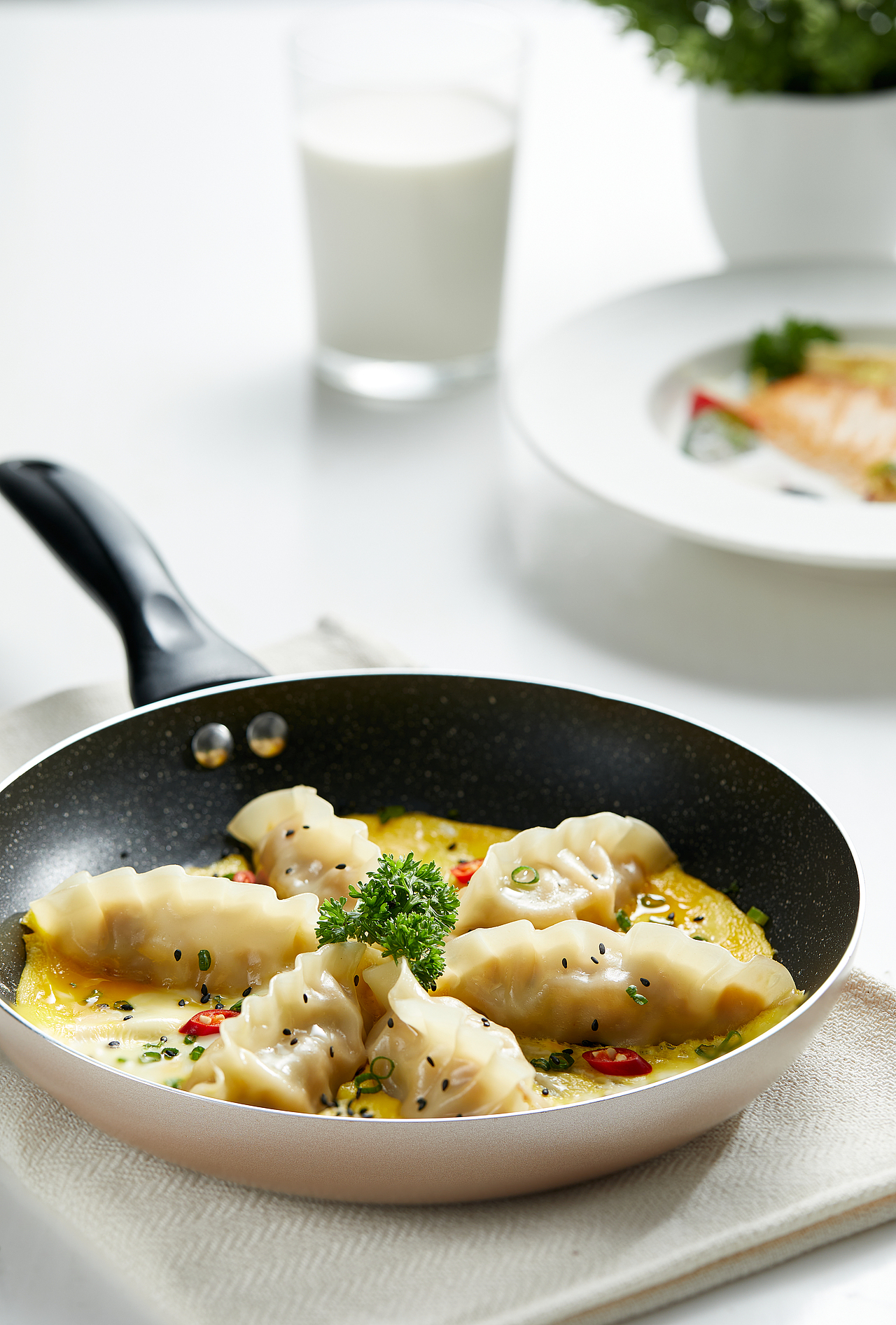 炊具｜美的、喆物品牌拍摄（图ZMzAzMjM3MTQ4） - 产品摄影 - 站酷设计师Celliu原创素材 - 站酷ZCOOL