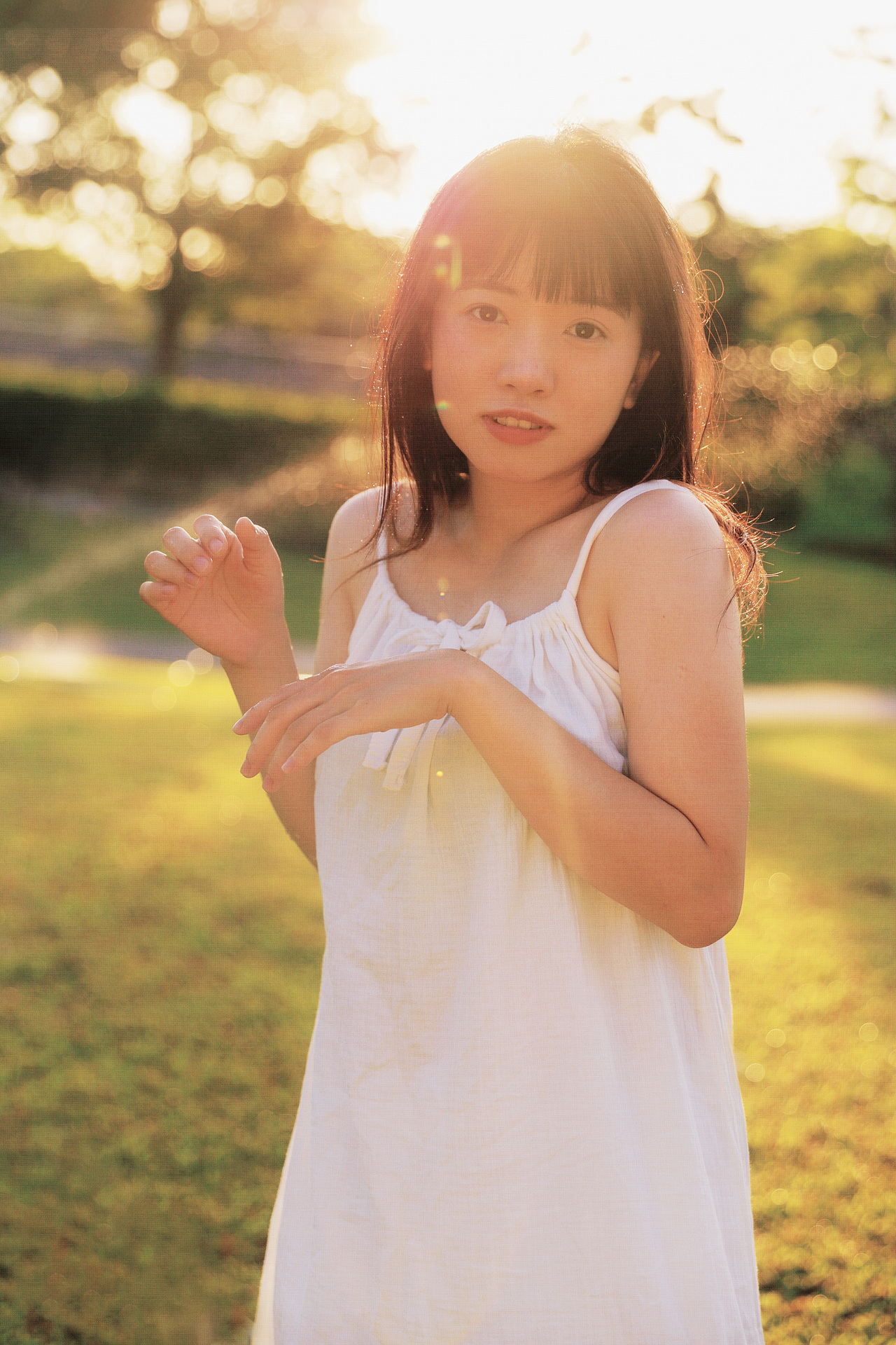 向日葵女孩（圖ZMzEzODY1ODEy） - 人像攝影 - 站酷設(shè)計(jì)師路暢歐原創(chuàng)素材 - 站酷ZCOOL