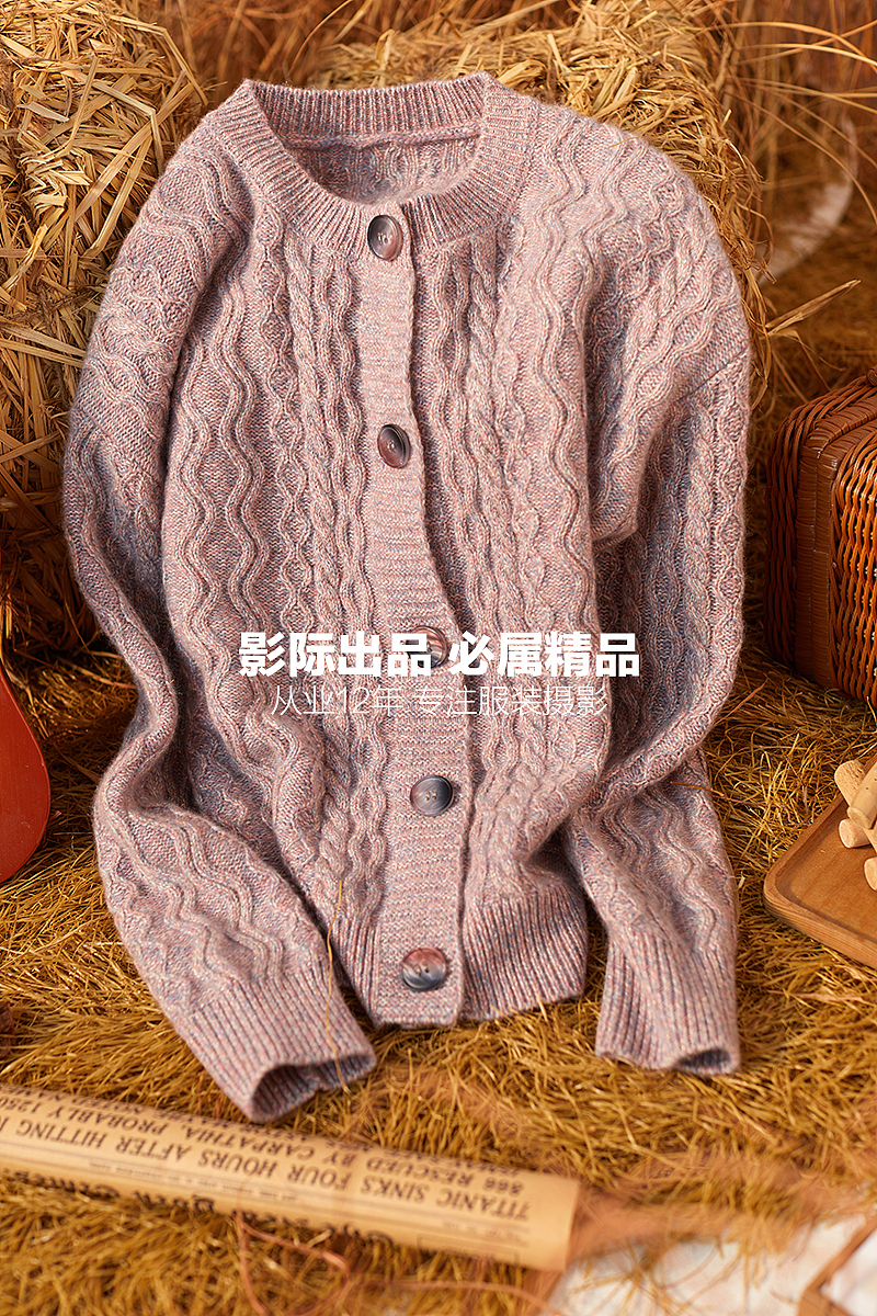 大草原风光#场景创意拍#平铺挂拍（图ZMzIyNzQzODM2） - 产品摄影 - 站酷设计师童装服装电商摄影原创素材 - 站酷ZCOOL