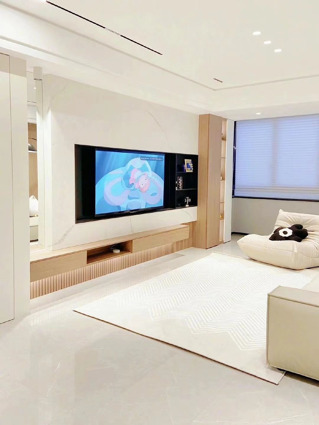 小户型现代简约风，整体搭配白色为主原木点缀！（图ZMzE3ODYzODMy） - 家装设计 - 站酷设计师桃花摘酒原创素材 - 站酷ZCOOL