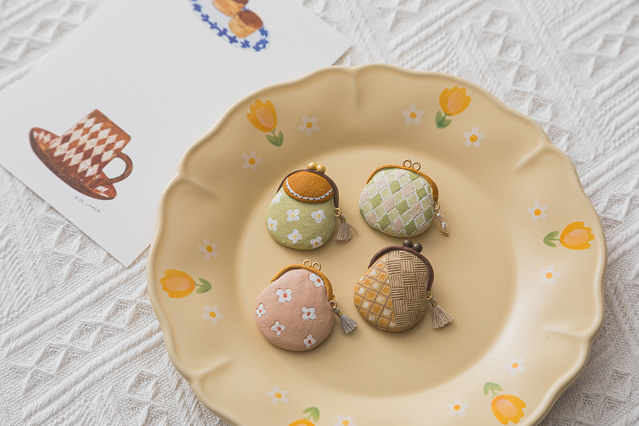 《爱 广播 飞机》| 手作陶土胸针 | 徽章 | 饰品