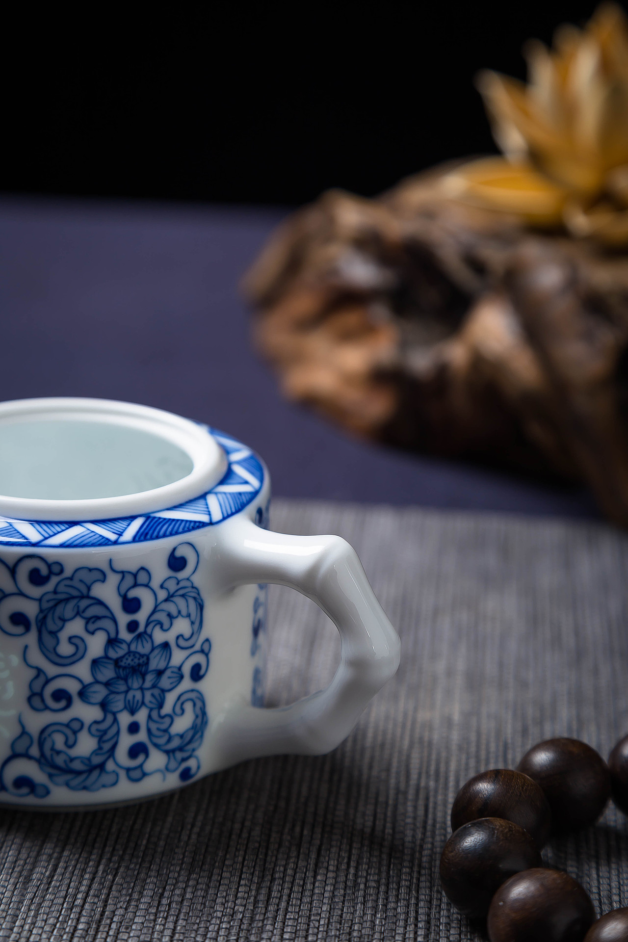 景德镇手绘青花玲珑茶具套组（图ZMzAzMDcyNTYw） - 产品摄影 - 站酷设计师鸿霖厨卫原创素材 - 站酷ZCOOL