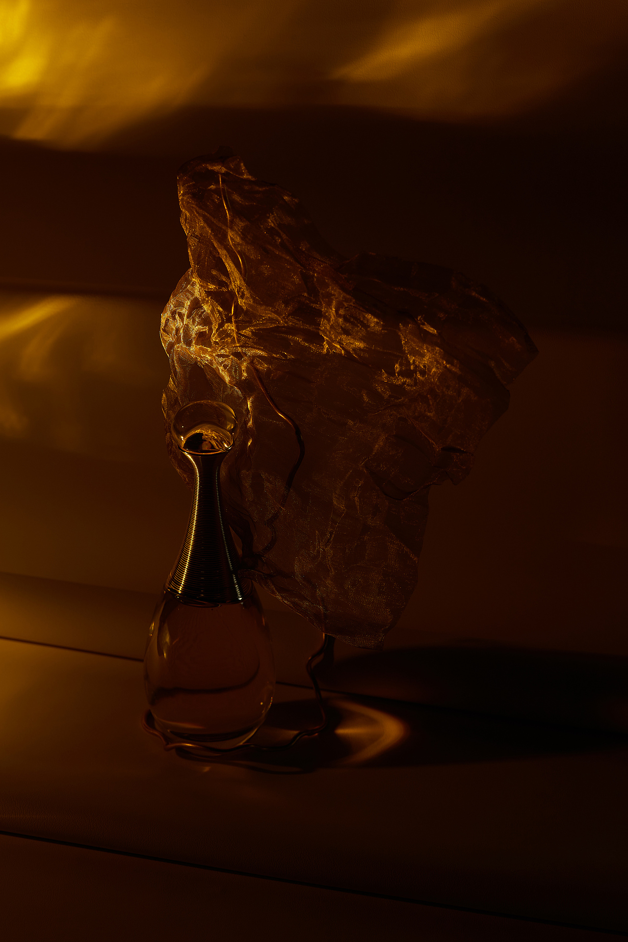 香水随拍（图ZMzA2MDE3MTUy） - 产品摄影 - 站酷设计师优色美学原创素材 - 站酷ZCOOL