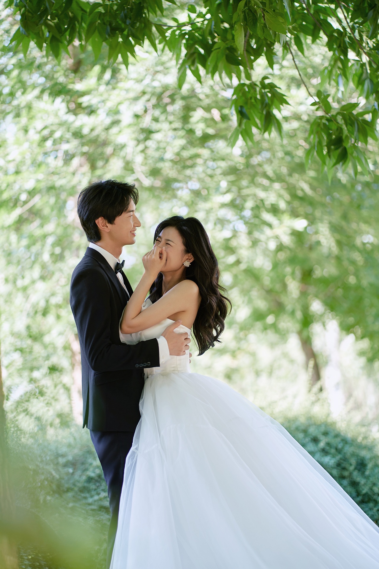 爱在浪漫的草坪上,电影故事感婚纱照