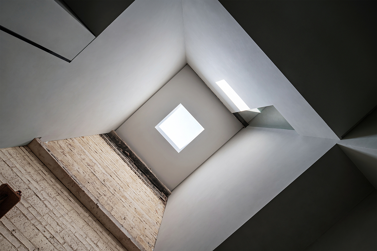 LEW丨厂房改造丨卫浴美学空间（图ZMzAwMjgxMzA0） - 商业空间设计 - 站酷设计师里与外创意原创素材 - 站酷ZCOOL