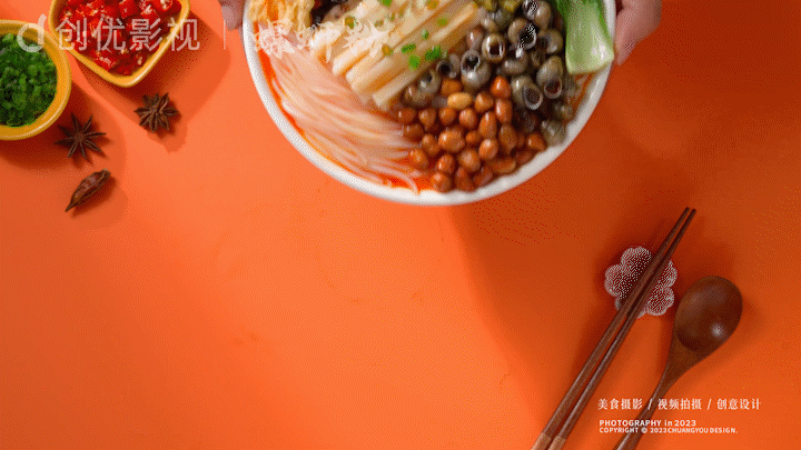 再嗦一碗,超有料螺蛳粉