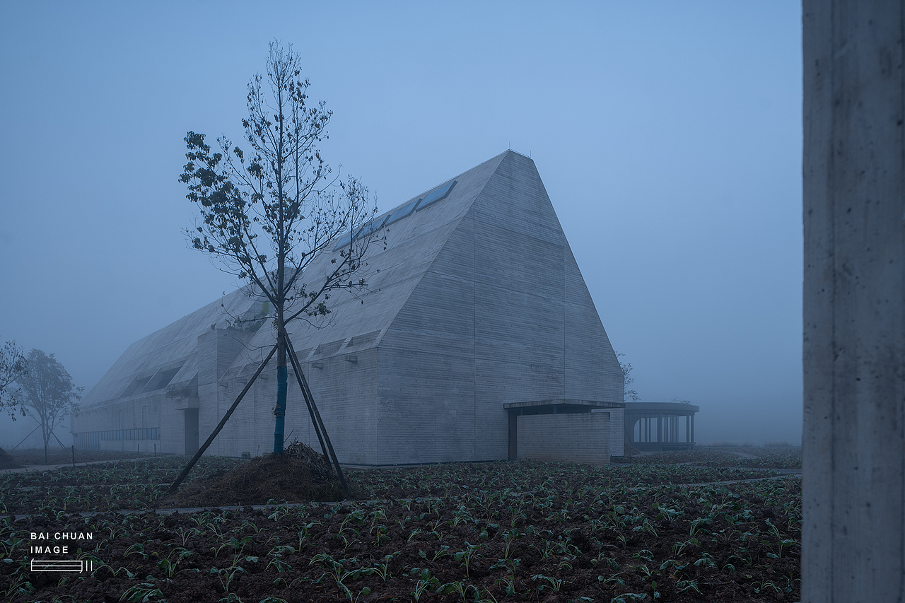 建筑摄影：重庆江津大地美术馆（图ZMzIxNTM1MjAw） - 环境/建筑摄影 - 站酷设计师白川建筑空间摄影原创素材 - 站酷ZCOOL