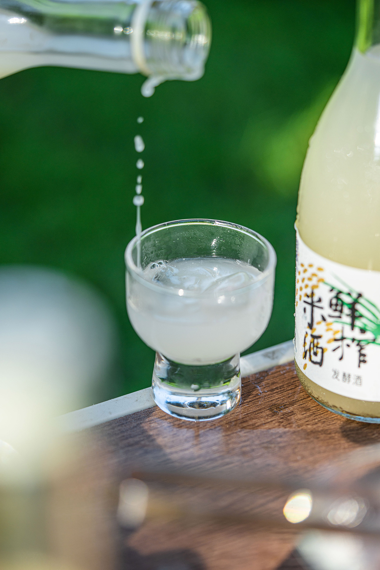 徒步去露营吧！去喝点小酒，谈谈心（图ZMzQ5MDE4MTY0） - 产品摄影 - 站酷设计师大言摄影工作室原创素材 - 站酷ZCOOL