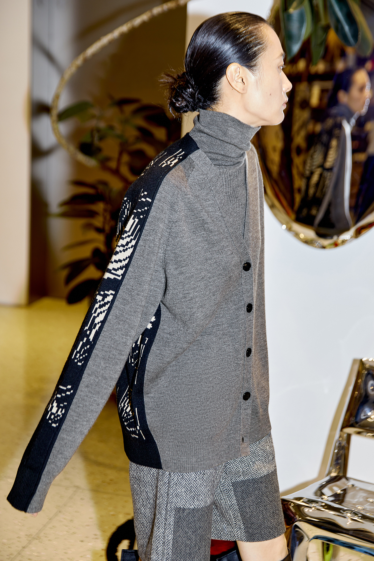 HEIBAI • 电商 | LESS‘ 女装街拍（图ZMzI0MTE3NDg4） - 人像摄影 - 站酷设计师杭州黑白影像原创素材 - 站酷ZCOOL