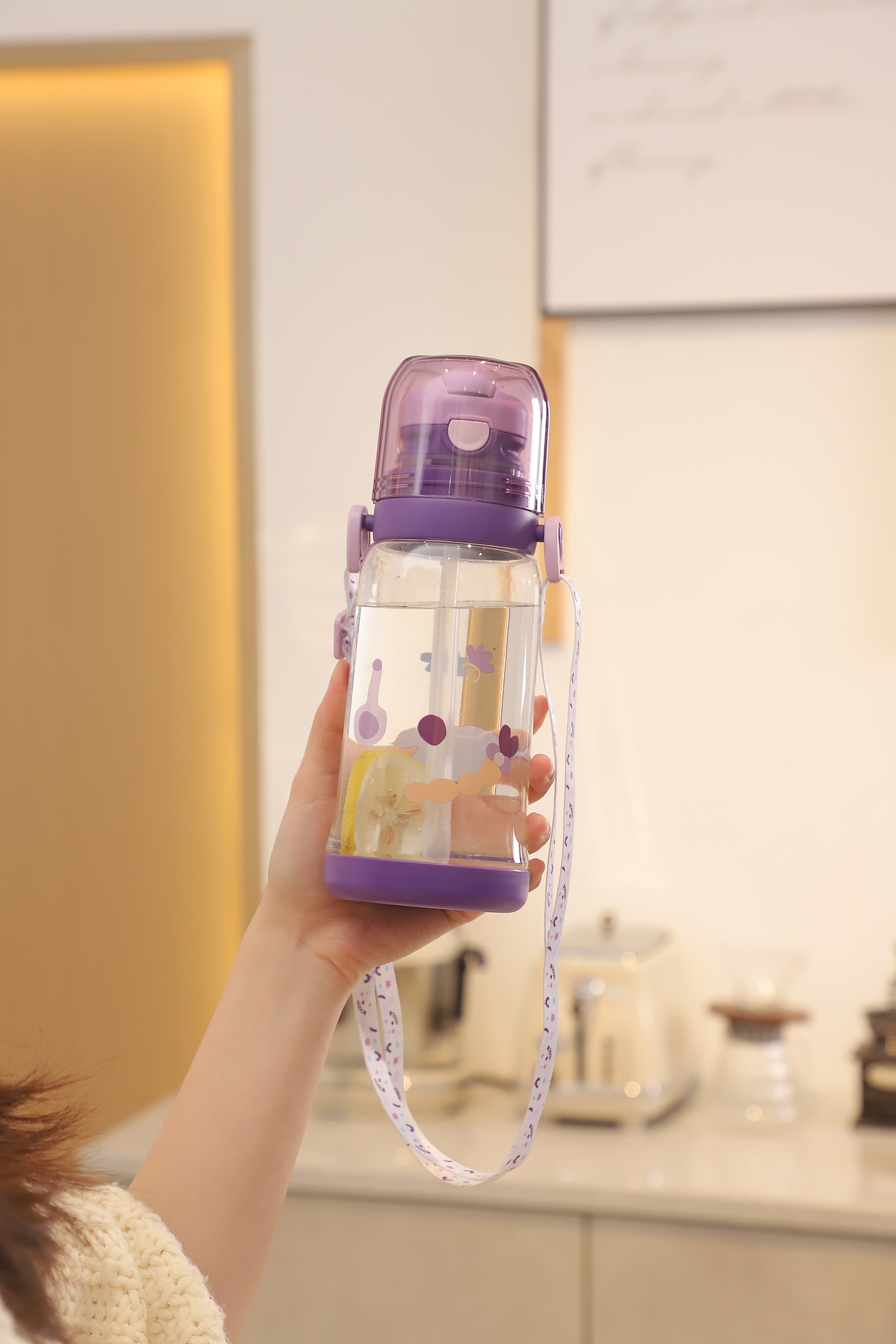 儿童水杯（图ZMzM1MTI1ODk2） - 产品摄影 - 站酷设计师不是偷你猪的那位原创素材 - 站酷ZCOOL